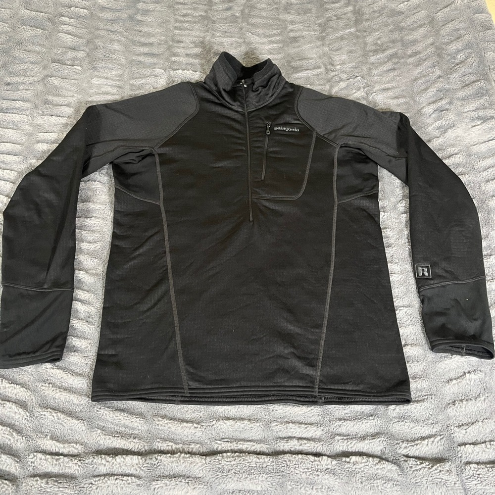 Patagonia Mens R1 Flash Pullover 1/2 Zip Fleece Black‎ 40108 FA13 Size M